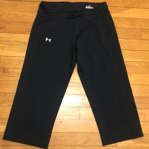 Under armor black capris